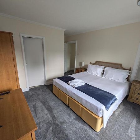 Buccleuch And Queensberry Arms Hotel Thornhill  Bagian luar foto