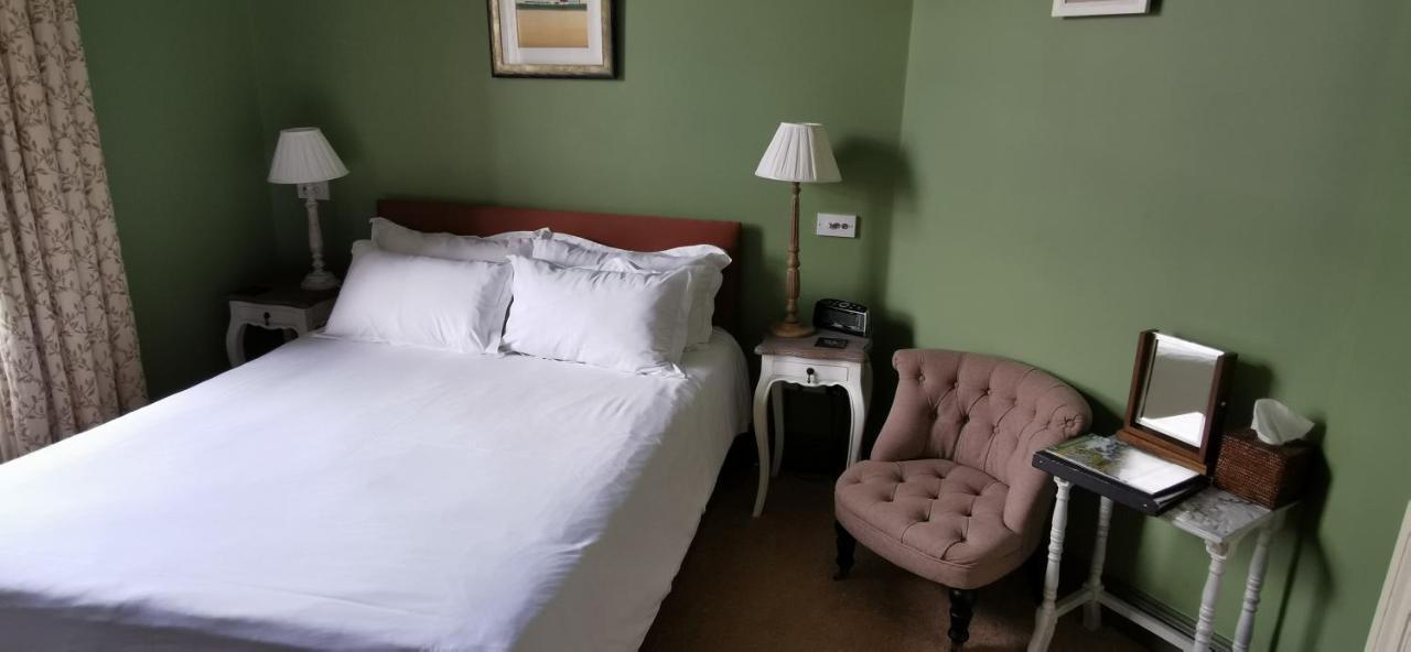 Buccleuch And Queensberry Arms Hotel Thornhill  Bagian luar foto