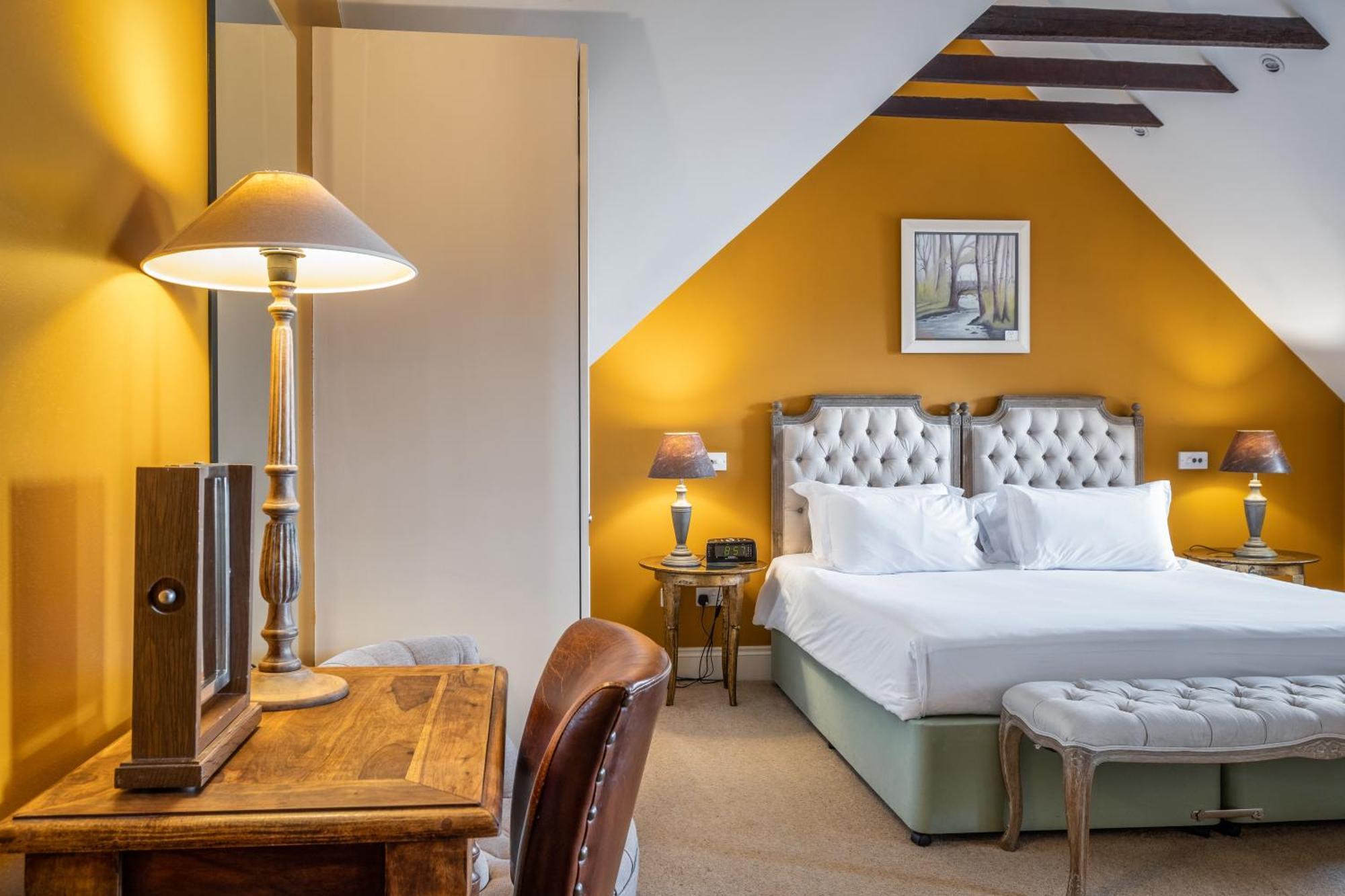 Buccleuch And Queensberry Arms Hotel Thornhill  Bagian luar foto