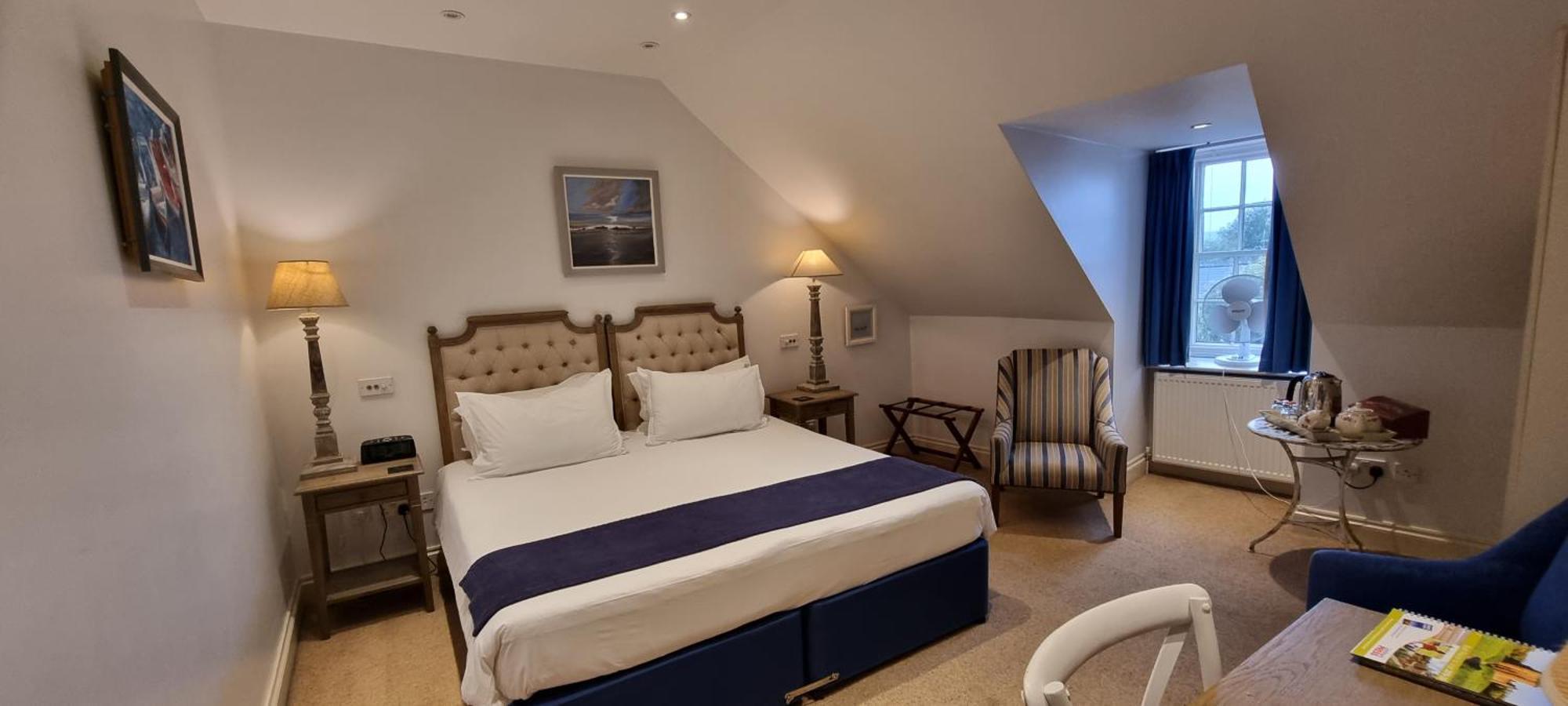 Buccleuch And Queensberry Arms Hotel Thornhill  Bagian luar foto